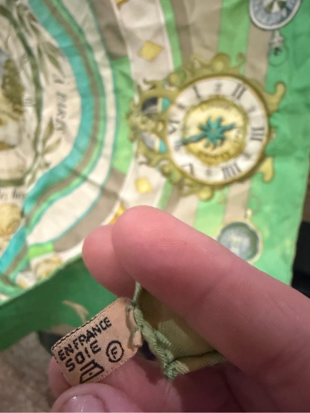 Hermes Parmut les fluers vintage silk Handrolled scarf - Picture 8 of 15